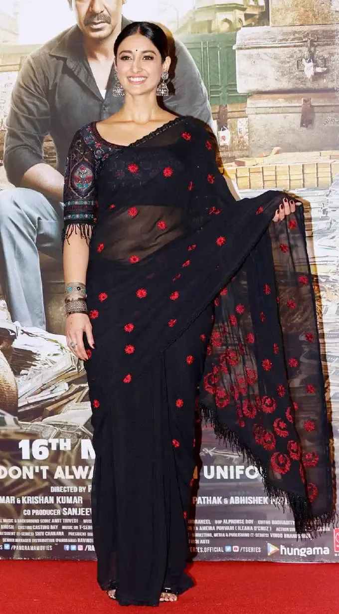 Gorgeous Bharath Model Ileana D Cruz In Transparent Black Saree